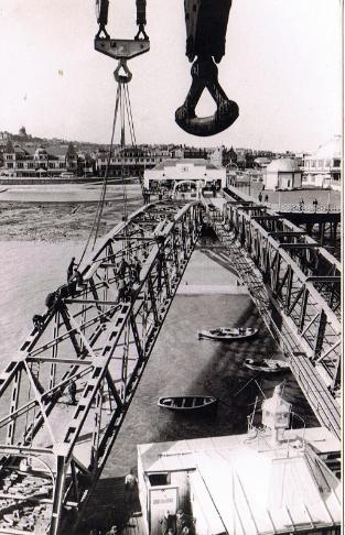 New Bridge being erected in 1963